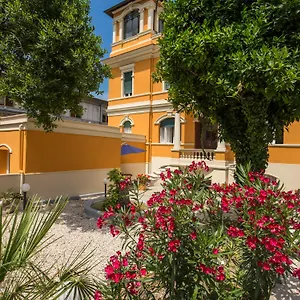 relais-la-torretta.it-romehotels.com/