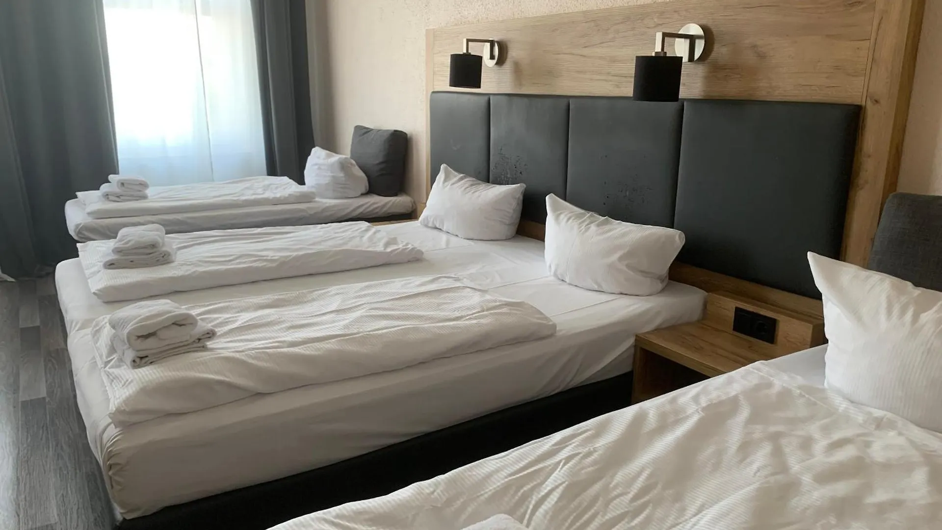 Hotel Bee Fang Hamburg Germany