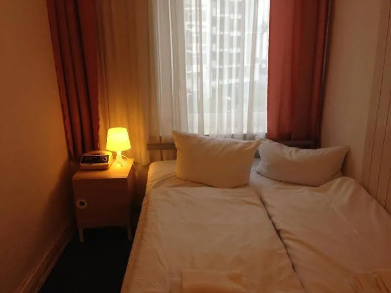Hotel Bee Fang Hamburg-Harburg 2*,